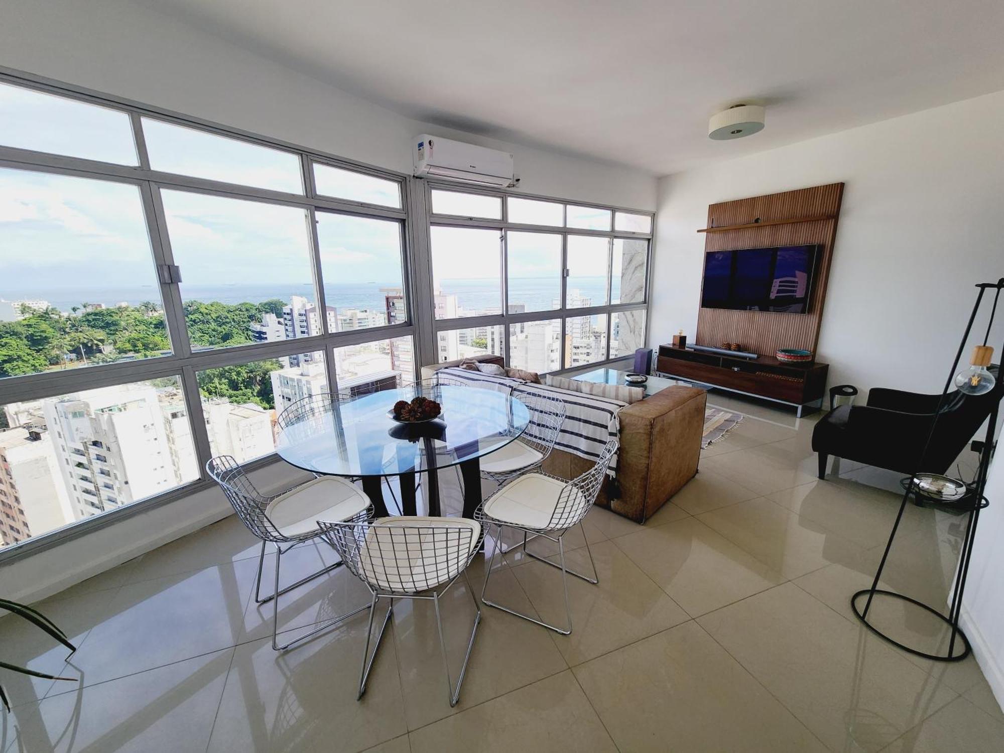 Luxury Surround Sea View Apartment *